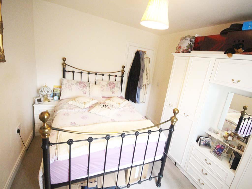 2 bedroom apartment For Sale in Colne - IMG_8096 2.jpg